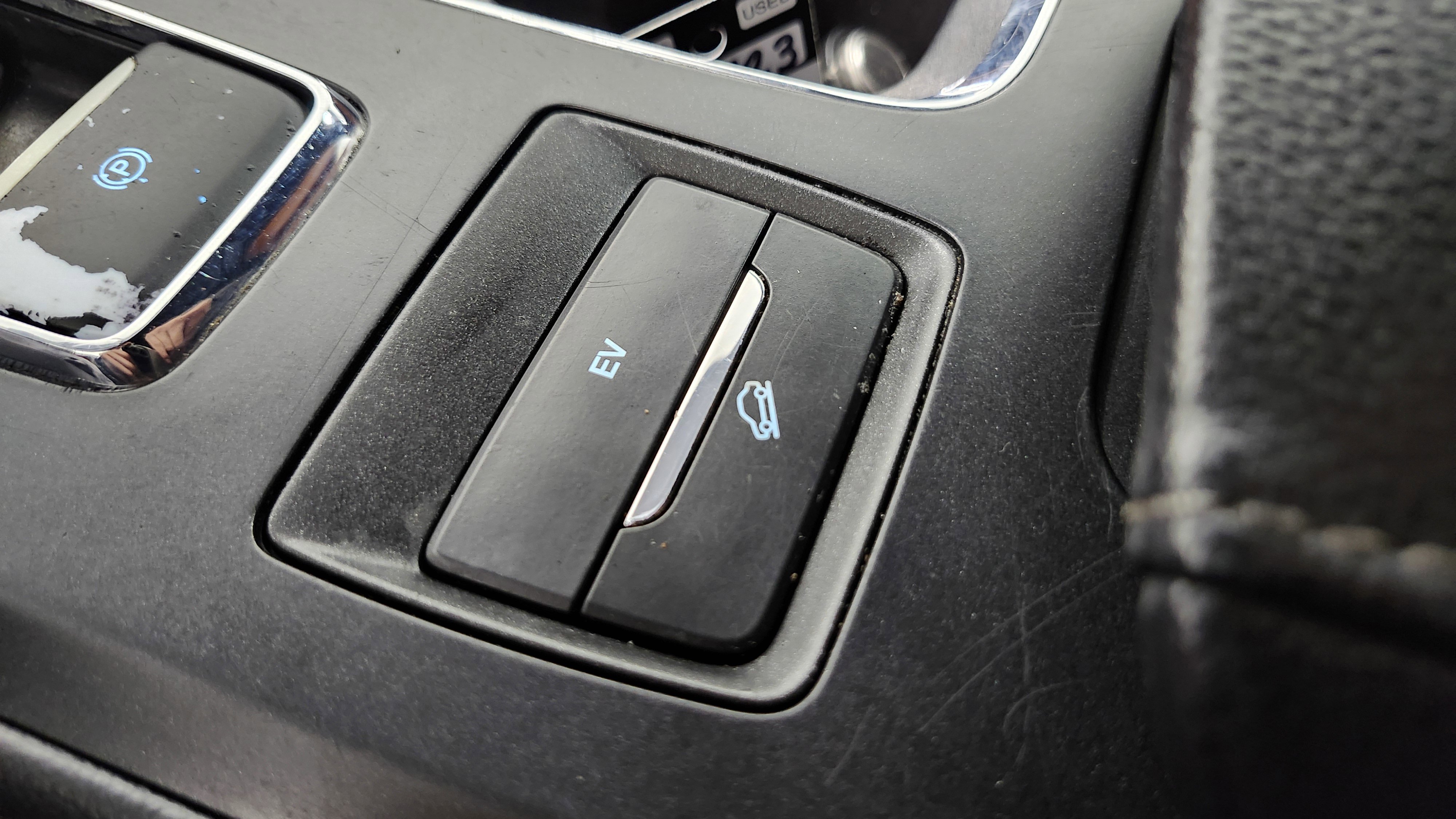 Used 2019 Ford Fusion Energi Titanium image 35