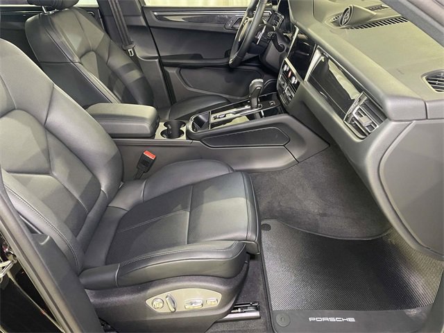 Used 2025 Porsche Macan image 73