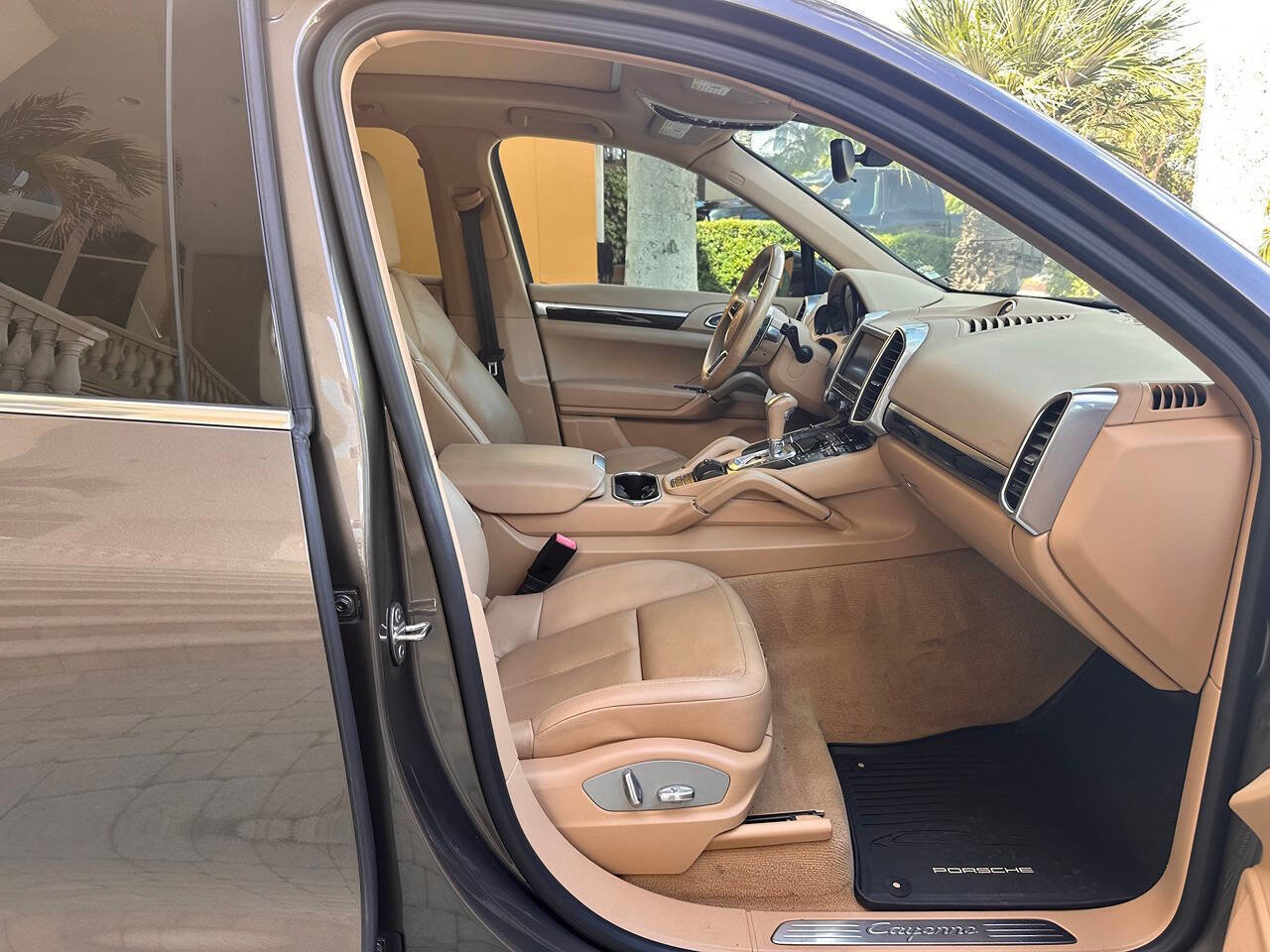 Used 2015 Porsche Cayenne Diesel AWD/4WD image 23