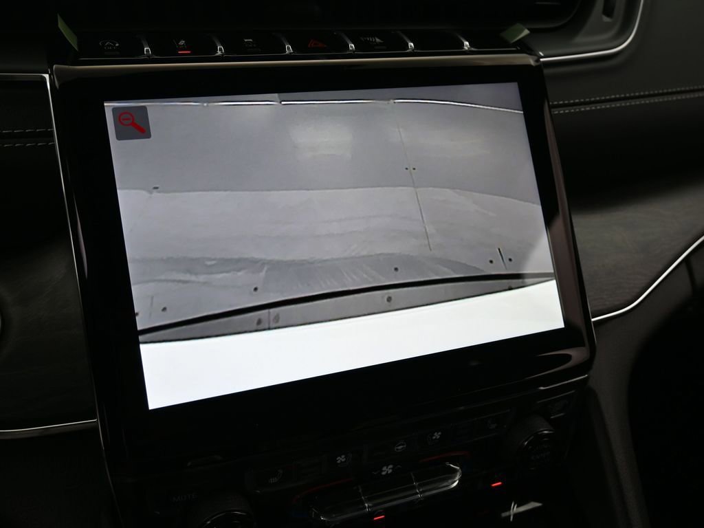 Used 2024 Jeep Grand Cherokee L Overland image 19