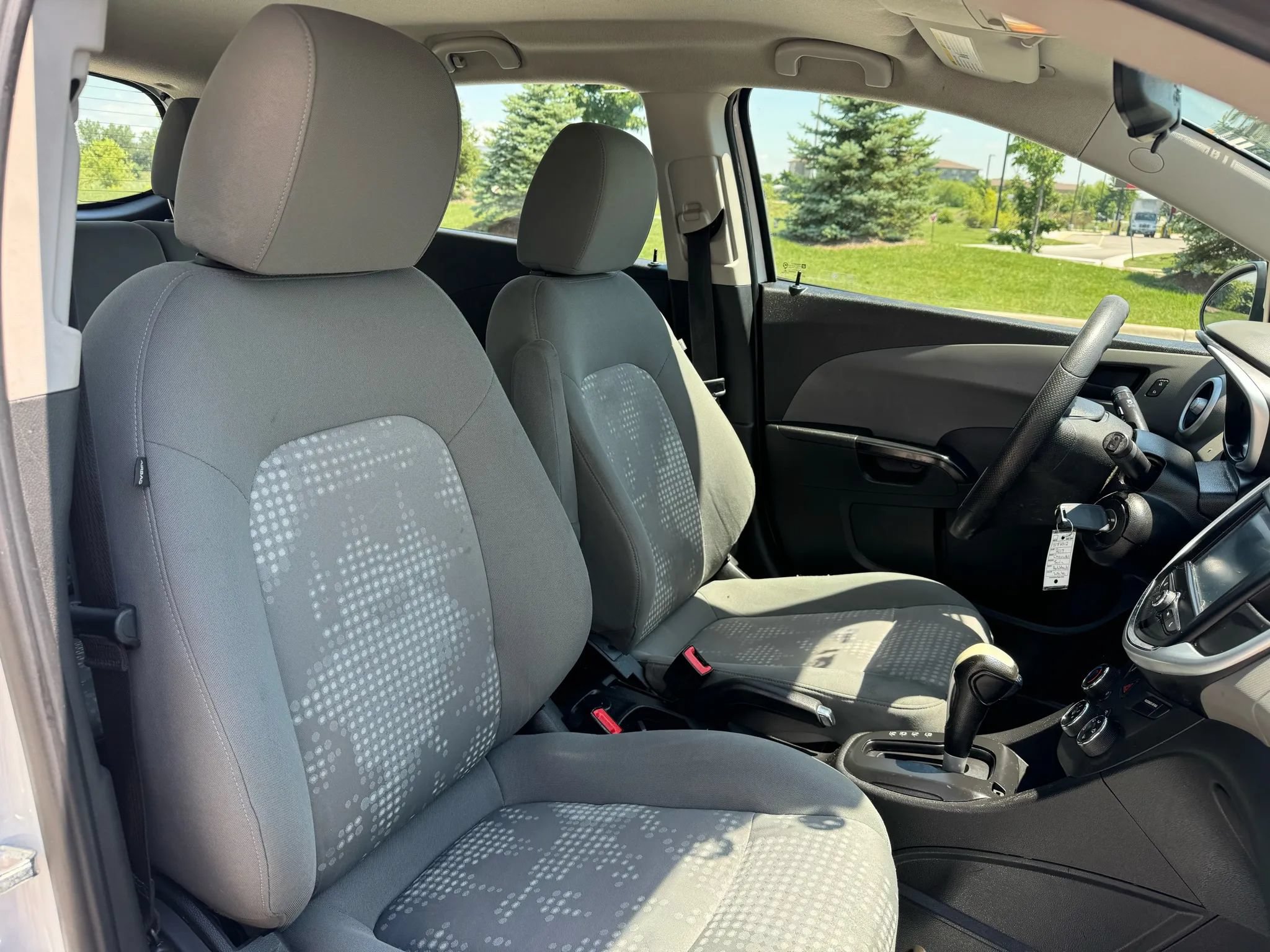 Used 2017 Chevrolet Sonic LT FWD image 22