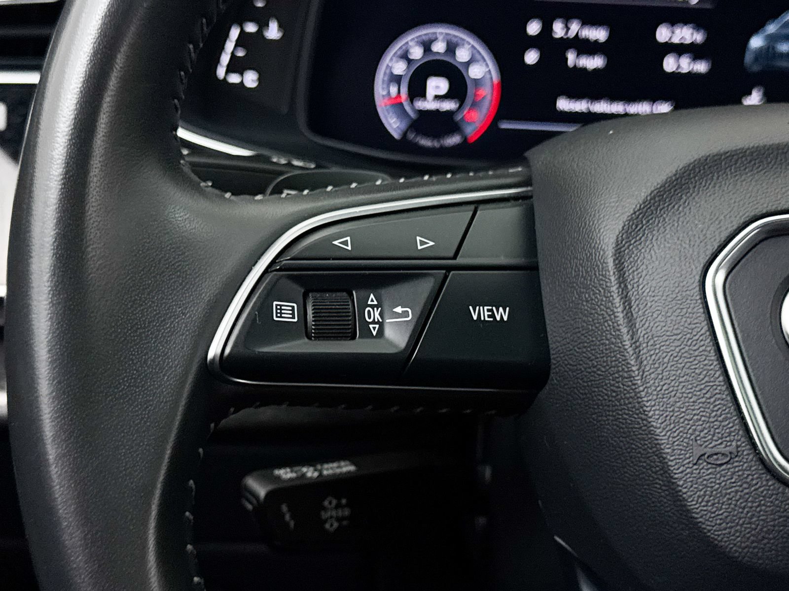 Used 2019 Audi Q8 Premium AWD/4WD image 32