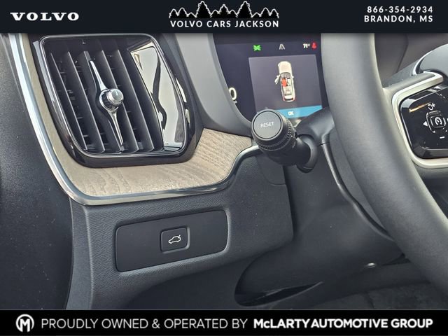 New 2026 Volvo XC60 B5 Plus w/ Protection Package Premier image 20