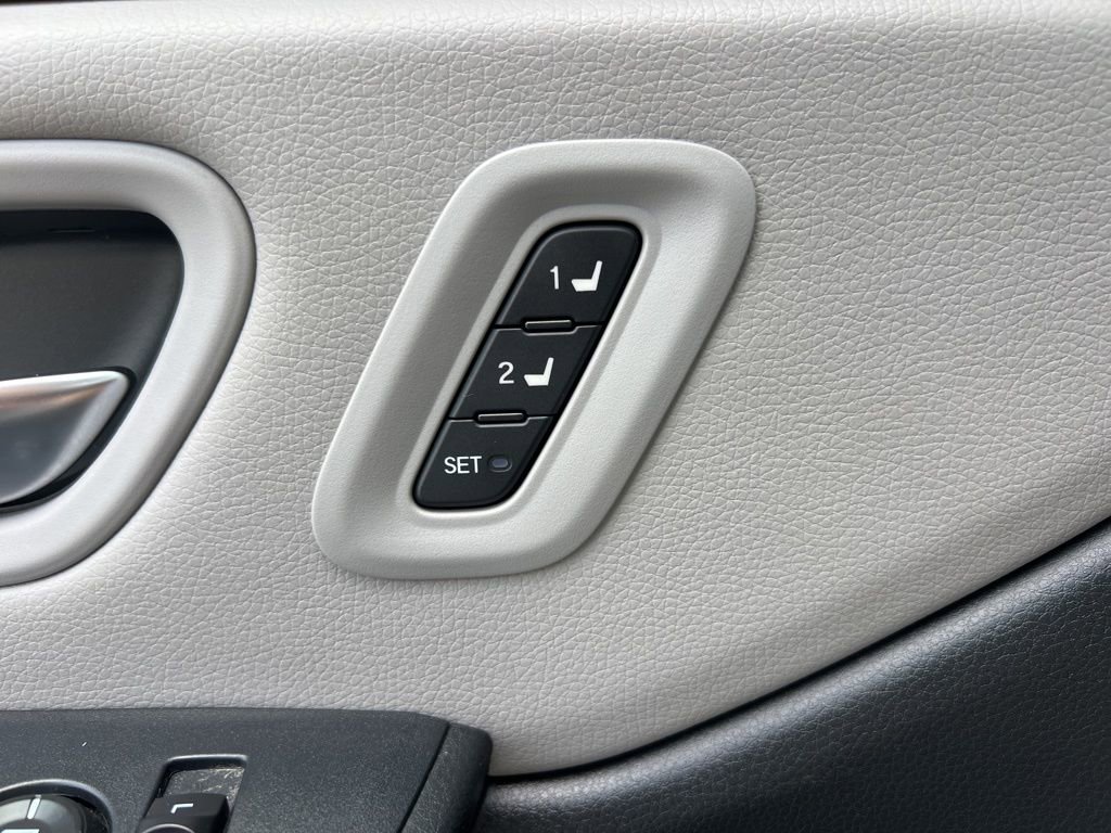 Used 2023 Honda Pilot Touring image 34