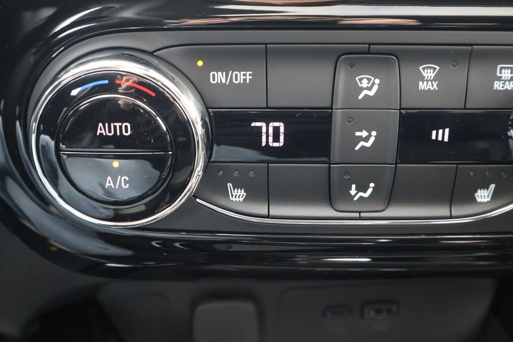 New 2026 Chevrolet Trax LT w/ Sunroof Package FWD image 30