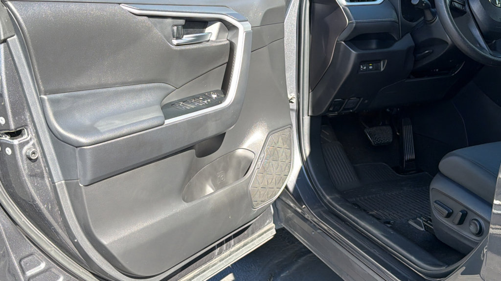 Certified 2025 Toyota RAV4 XLE AWD/4WD image 23