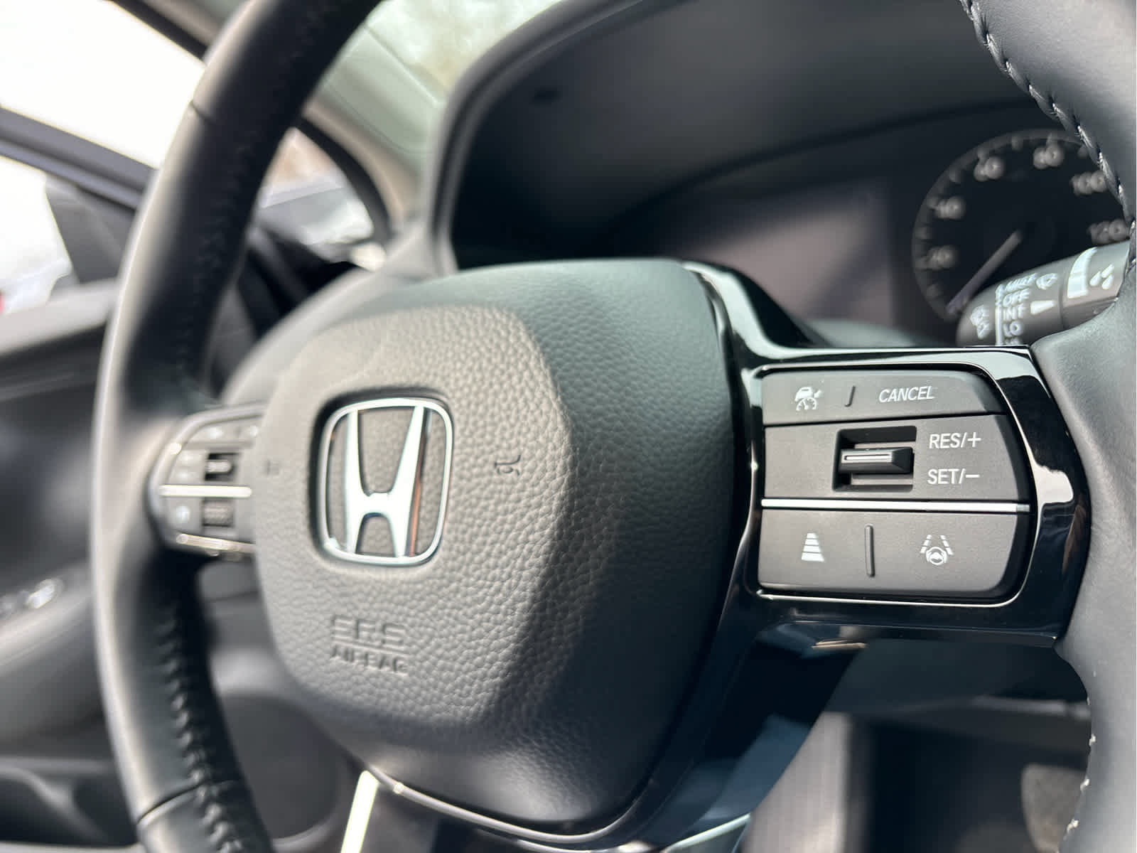 Used 2026 Honda HR-V EX-L image 12