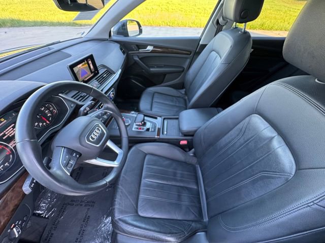 Used 2020 Audi Q5 2.0T Premium w/ Convenience Package AWD/4WD image 28