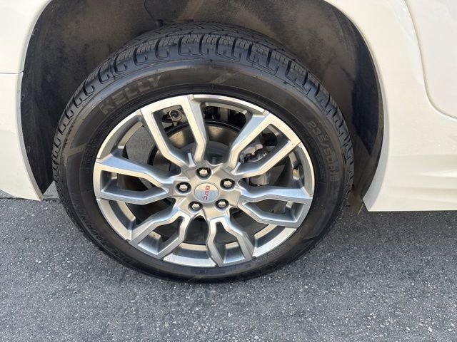 Used 2023 GMC Terrain Denali w/ LPO, Cargo Package image 32