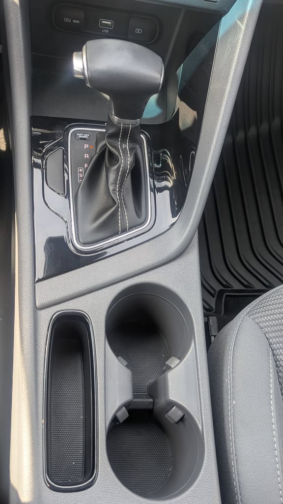 Used 2021 Kia Niro LXS FWD image 32