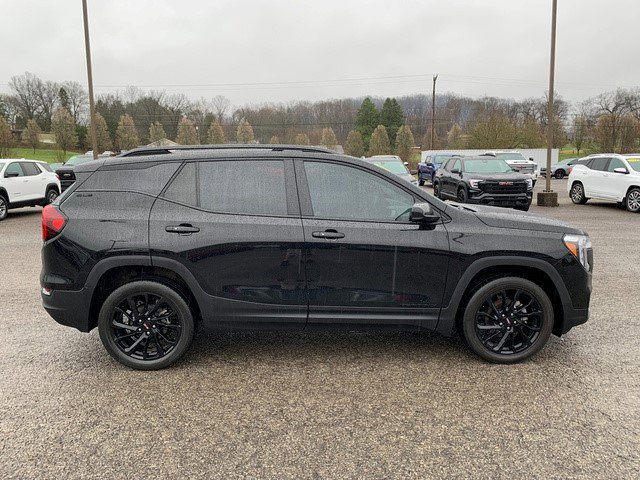 Certified 2023 GMC Terrain SLE w/ Elevation Edition AWD/4WD image 7