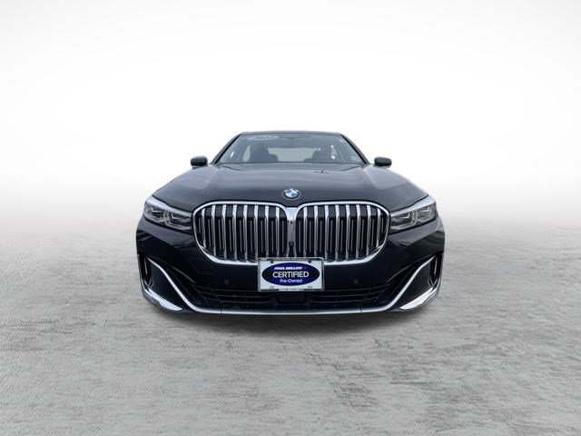 Used 2022 BMW 750i xDrive image 2