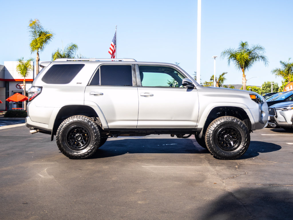 Used 2017 Toyota 4Runner SR5 Premium RWD image 13