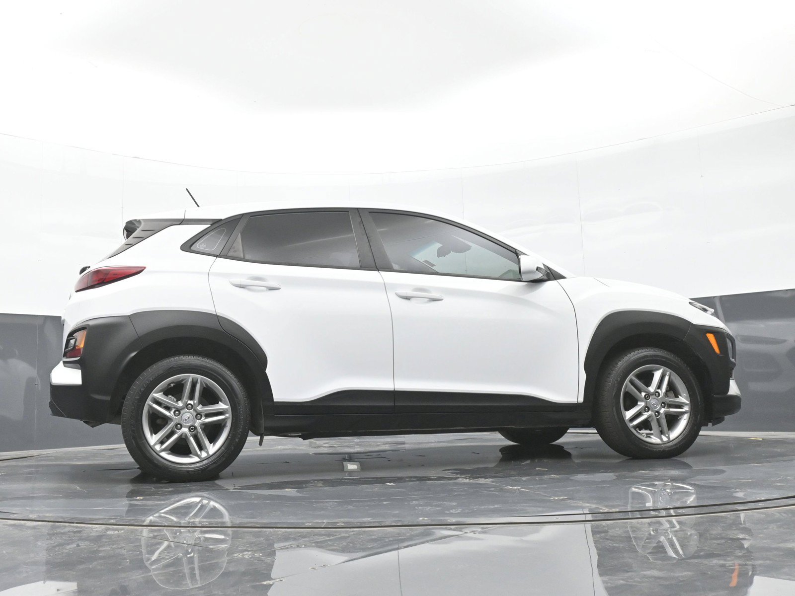Used 2021 Hyundai Kona SE FWD image 40