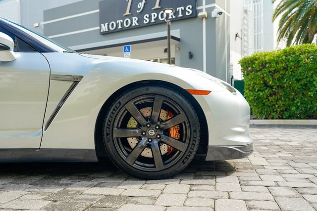 Used 2010 Nissan GT-R Premium AWD/4WD image 34