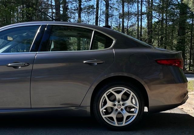 Used 2019 Alfa Romeo Giulia Ti image 5