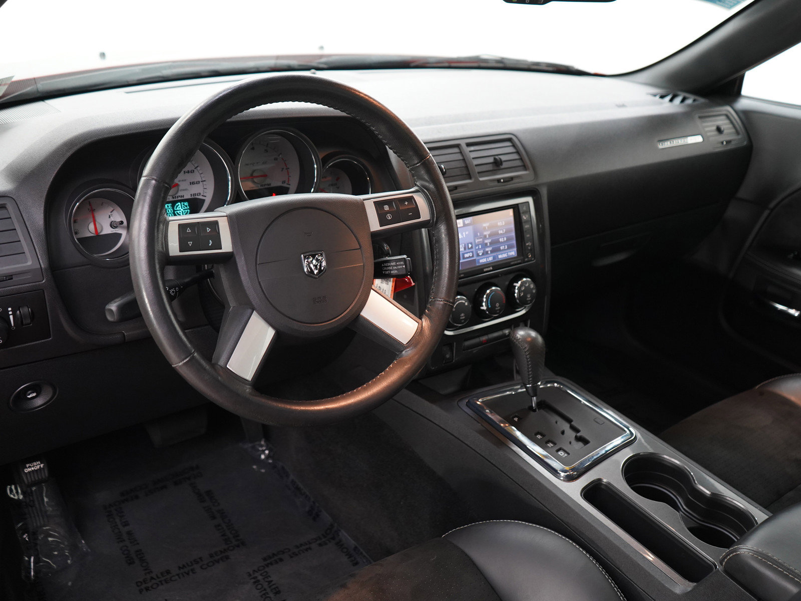 Used 2009 Dodge Challenger SRT8 RWD image 17