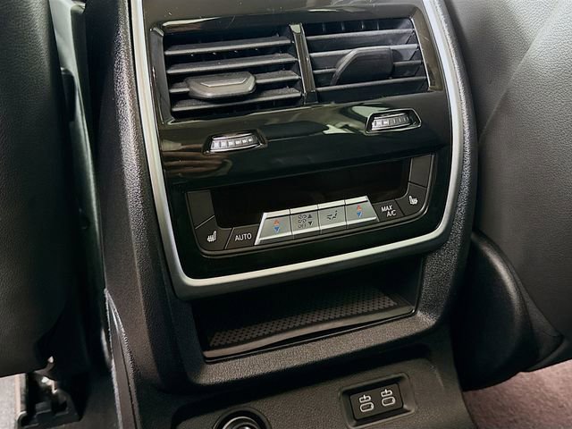 Used 2020 BMW X7 xDrive40i w/ Executive Package image 27