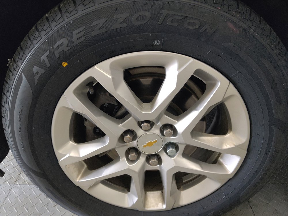 Used 2021 Chevrolet Traverse LS FWD image 31