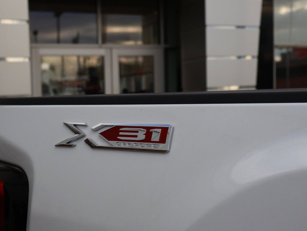 New 2026 GMC Sierra 2500 SLE image 15