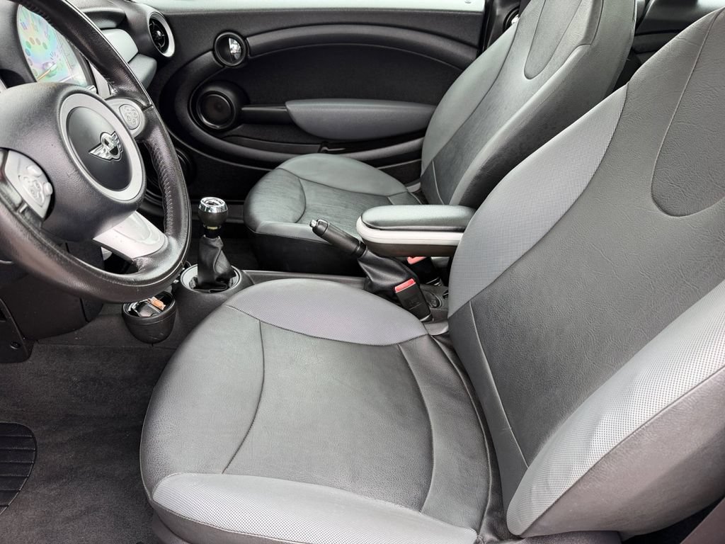 Used 2010 MINI Cooper Clubman Hardtop FWD image 10