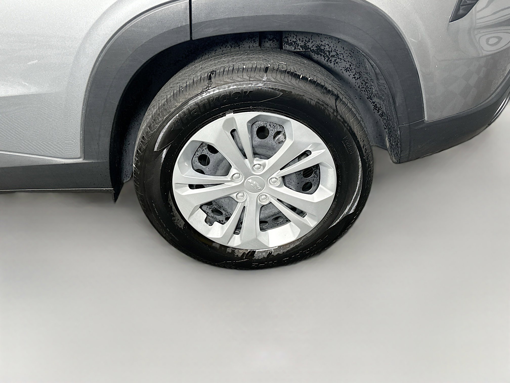 Used 2024 Chevrolet Trax LS w/ Driver Confidence Package FWD image 11