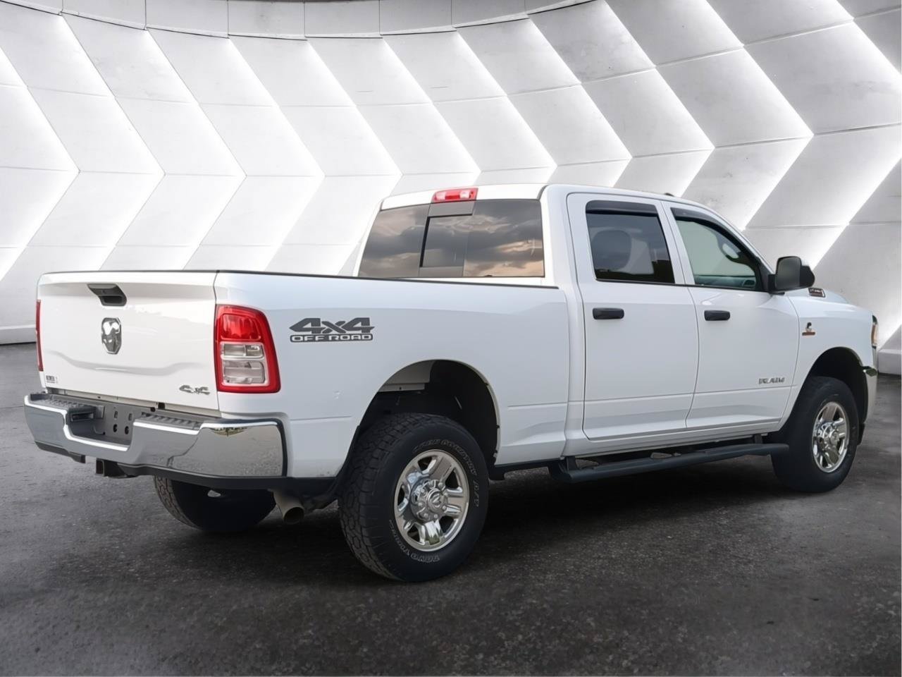 Used 2022 RAM 2500 Tradesman AWD/4WD image 3