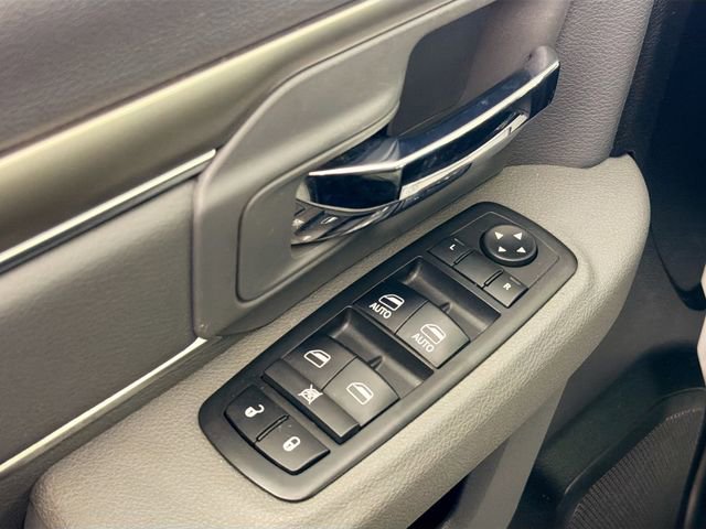 Used 2019 RAM 1500 Classic SLT w/ Protection Group image 17