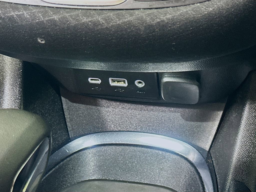 Used 2024 Chevrolet Malibu LT image 30