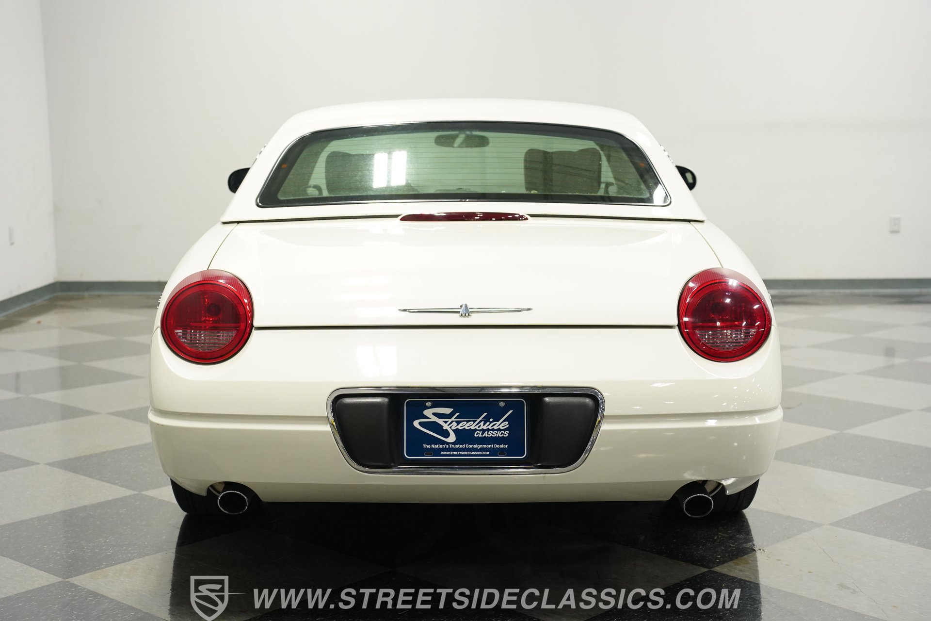 Used 2002 Ford Thunderbird image 24