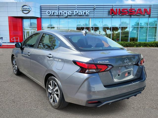 Used 2025 Nissan Versa SV image 3