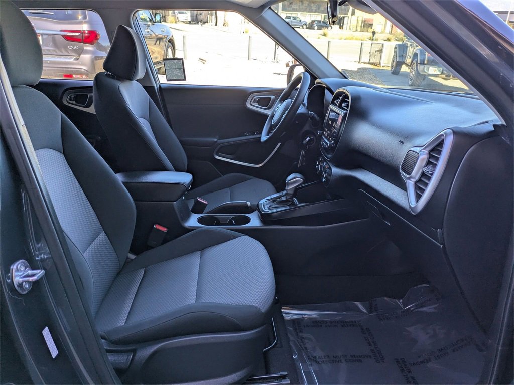 Used 2024 Kia Soul LX w/ Option Group 015 image 32