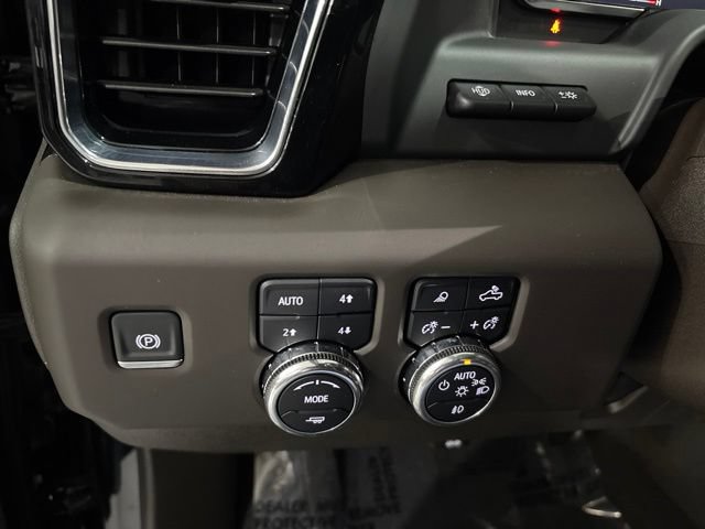 Used 2024 GMC Sierra 2500 Denali w/ Denali Reserve Package AWD/4WD image 36