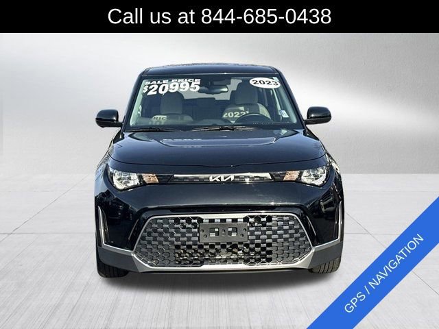 Used 2023 Kia Soul EX image 2