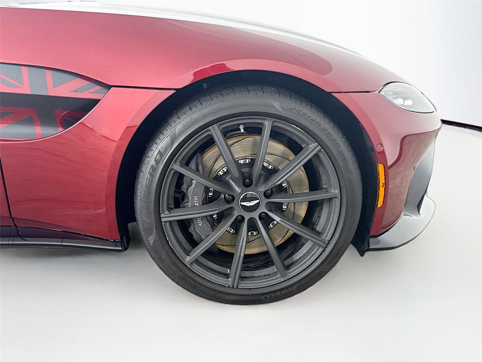 Used 2020 Aston Martin V8 Vantage Coupe RWD image 26