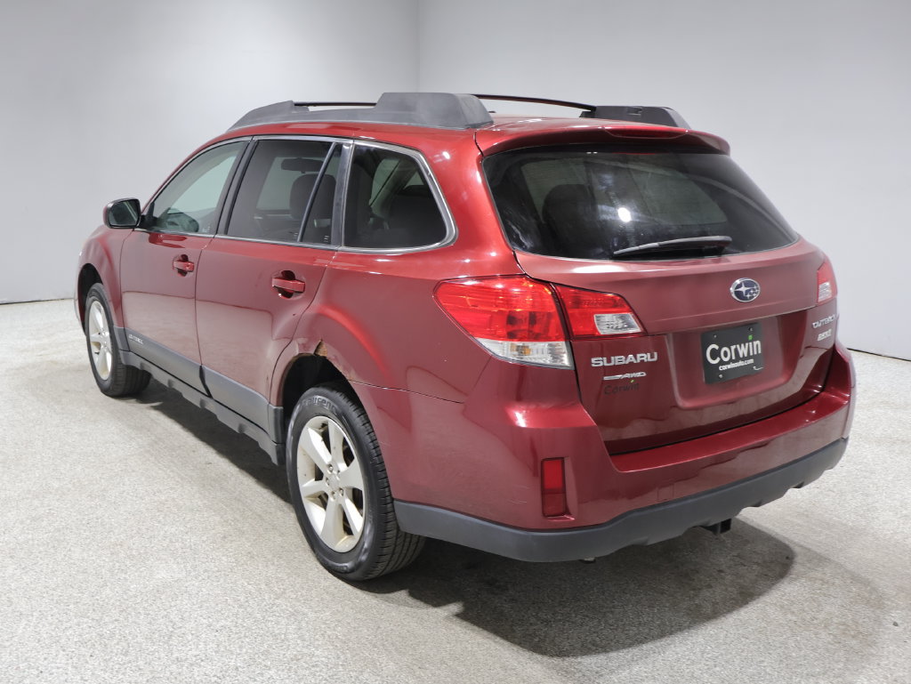 Used 2013 Subaru Outback 2.5i Premium w/ All-Weather Pkg AWD/4WD image 5