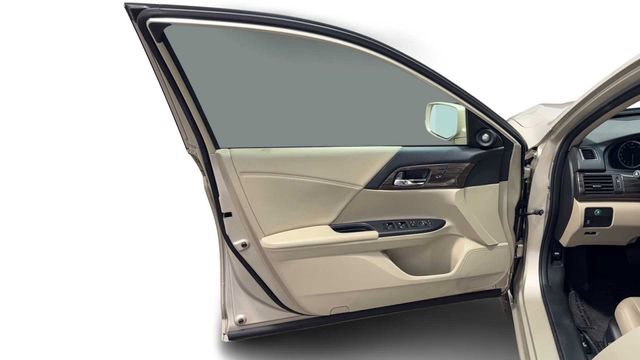 Used 2017 Honda Accord EX-L image 10