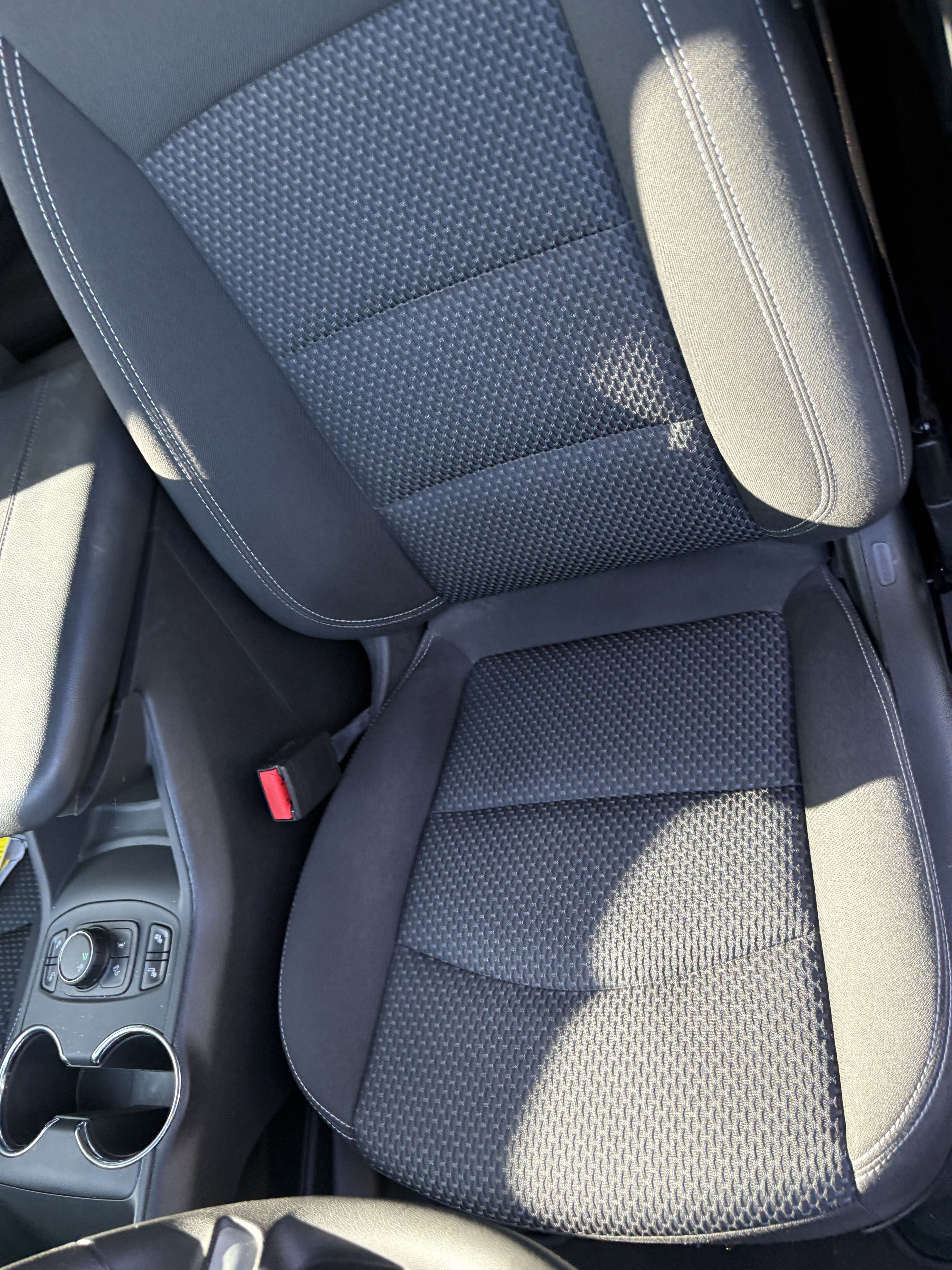 Used 2022 GMC Terrain SLE w/ Driver Convenience Package FWD image 10