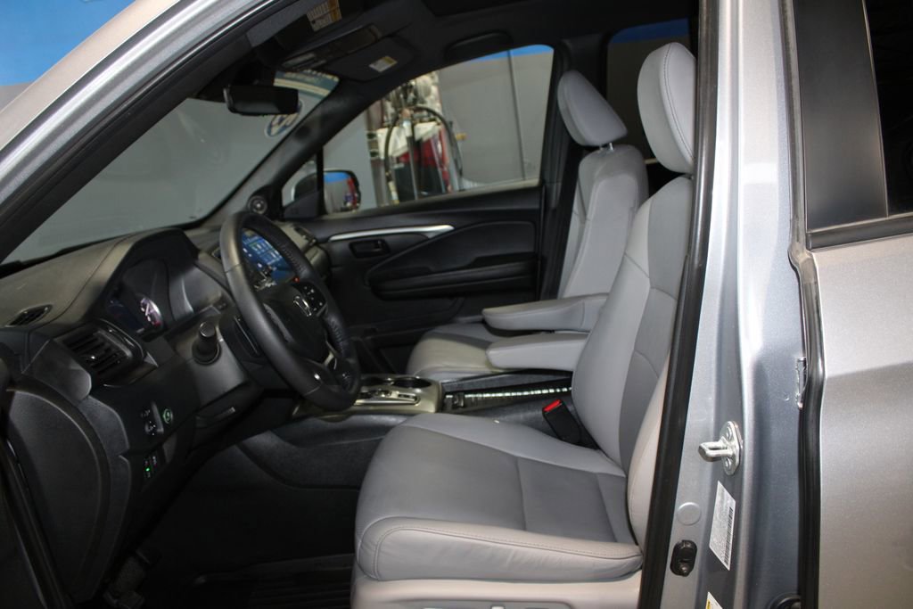 Used 2023 Honda Passport EX-L image 13