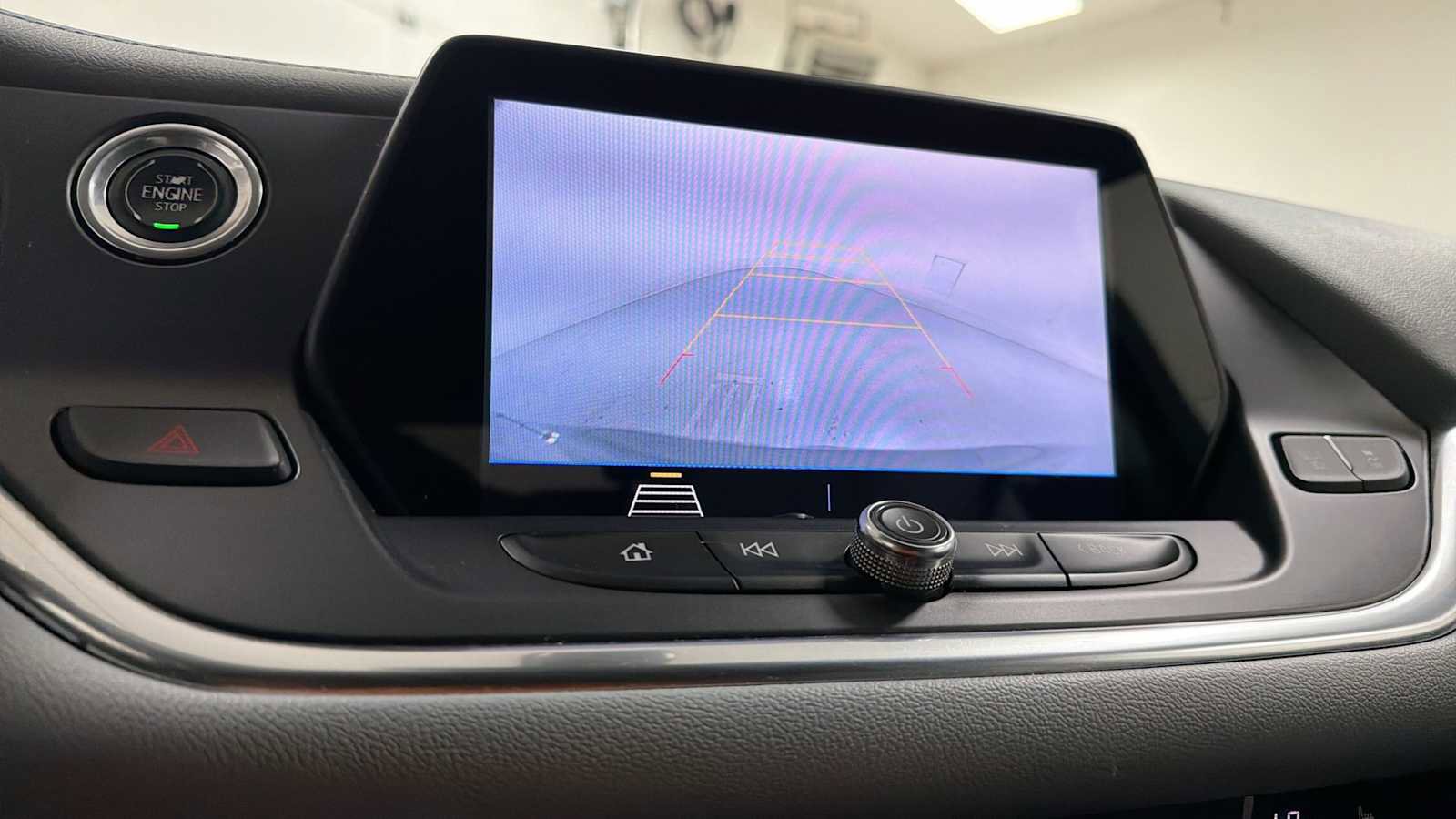 Used 2019 Chevrolet Blazer LT FWD image 19
