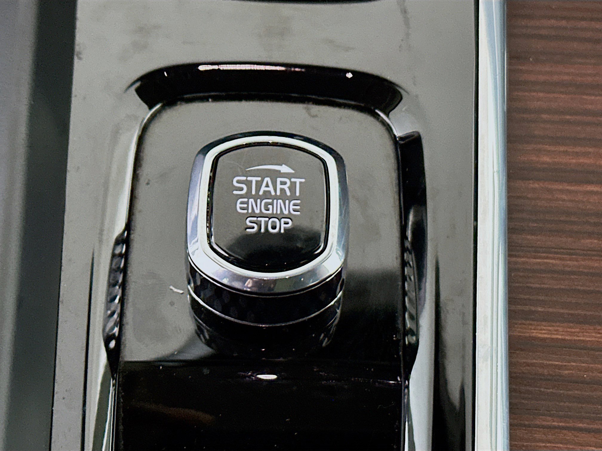 Used 2024 Volvo XC60 B5 Plus image 20