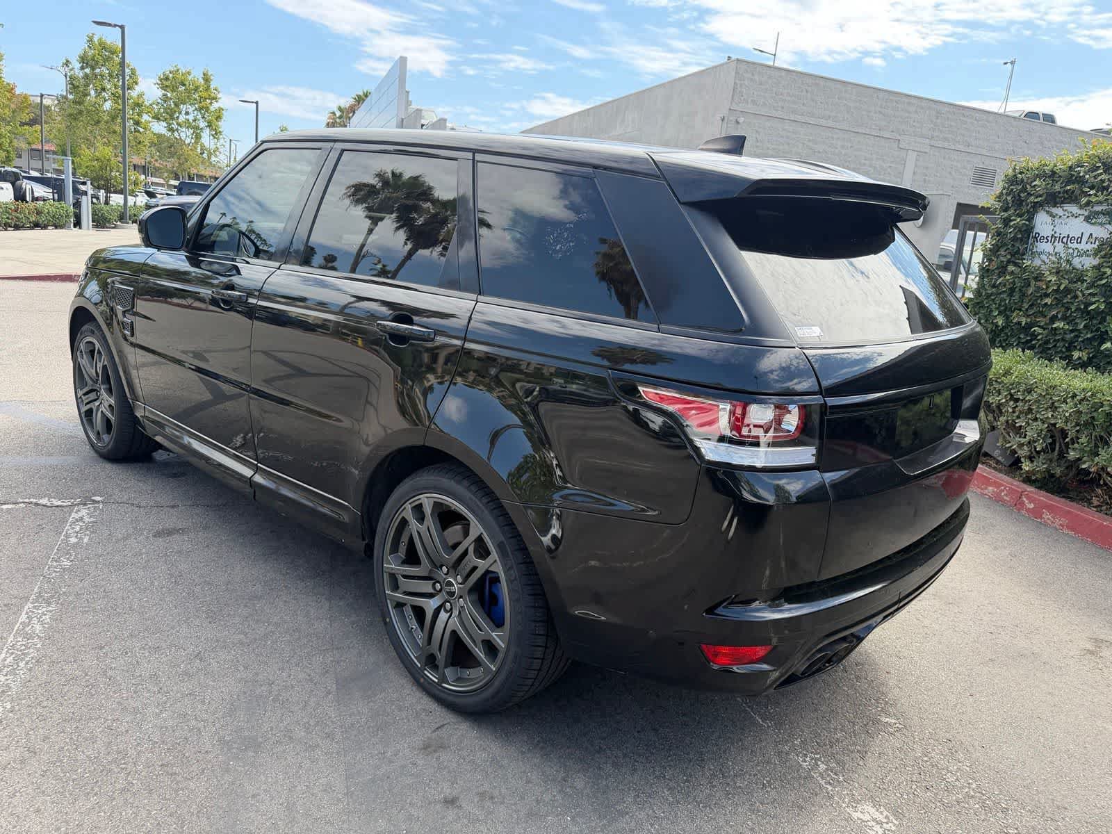 Used 2017 Land Rover Range Rover Sport SVR AWD/4WD image 3