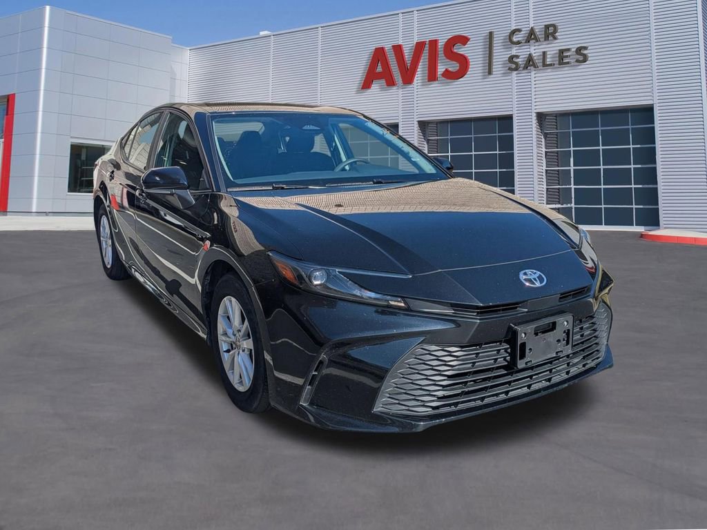 Used 2025 Toyota Camry LE FWD image 3