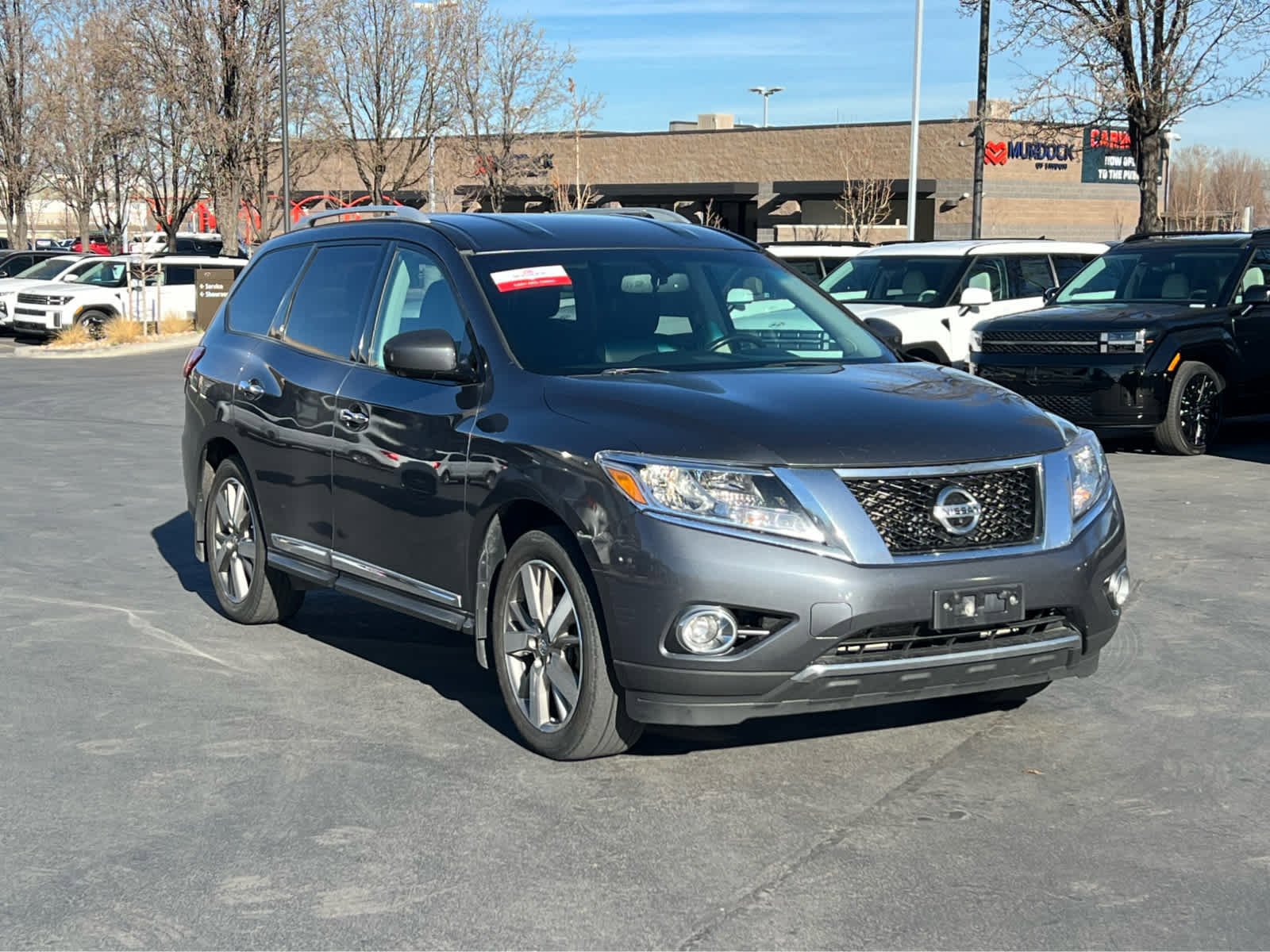 Used 2014 Nissan Pathfinder Platinum image 4