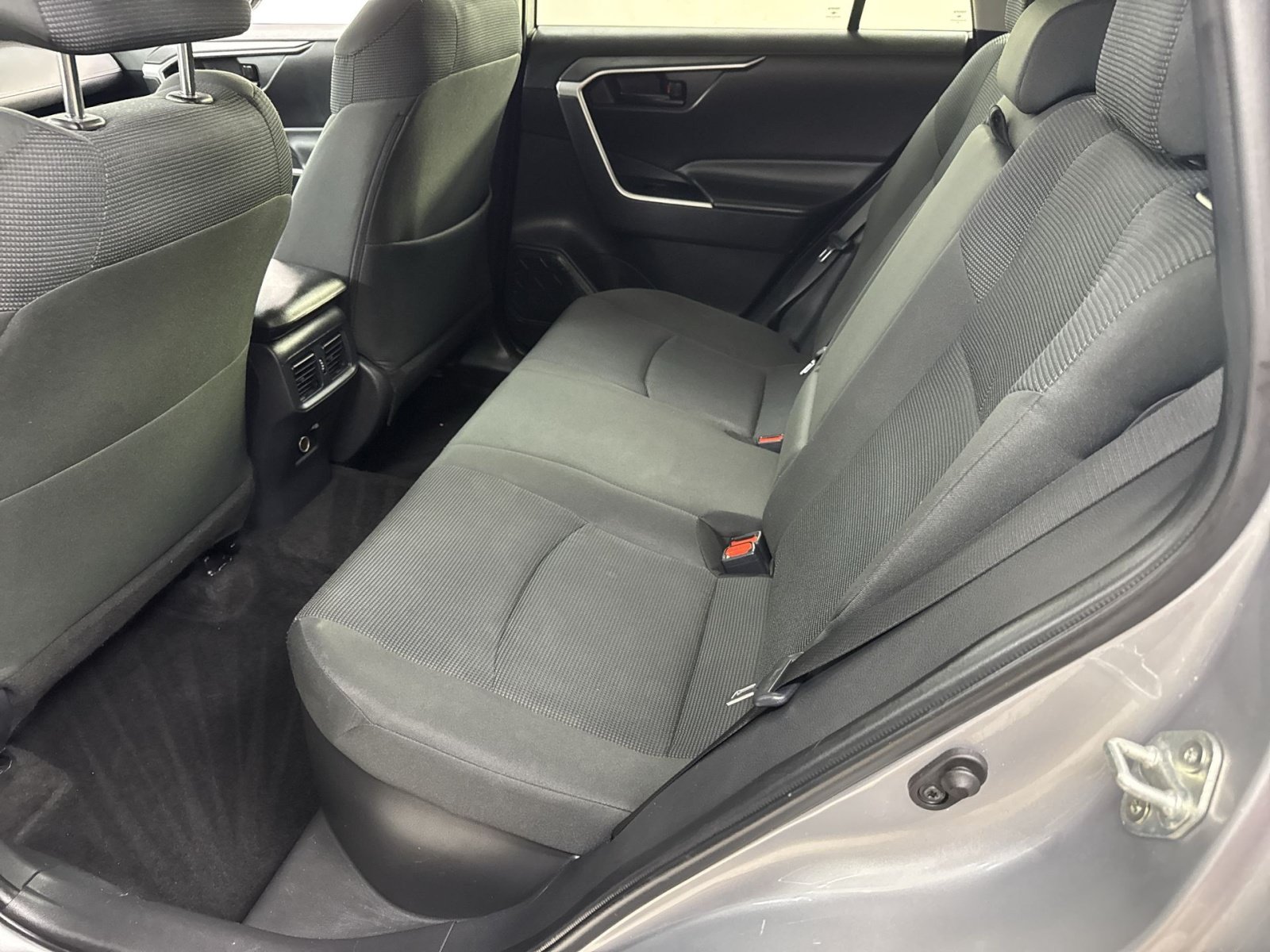 Used 2024 Toyota RAV4 LE AWD/4WD image 36
