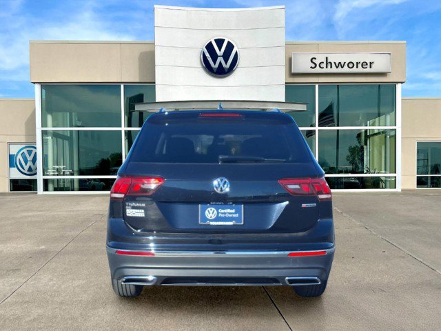 Certified 2021 Volkswagen Tiguan SE w/ Panoramic Sunroof Package image 3