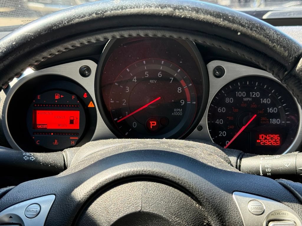 Used 2016 Nissan 370Z Coupe RWD image 9