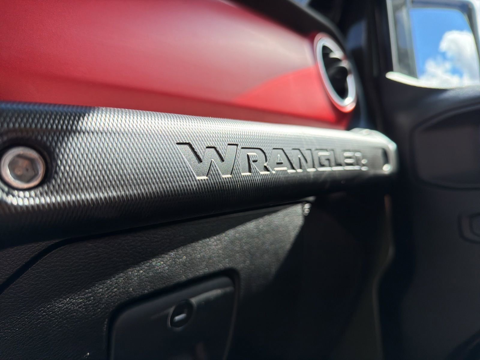 Used 2023 Jeep Wrangler Rubicon w/ LED Lighting Group image 16