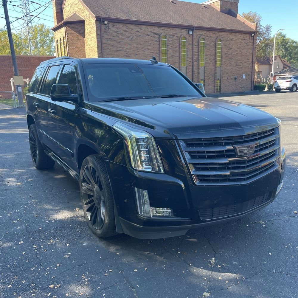 Used 2017 Cadillac Escalade Platinum