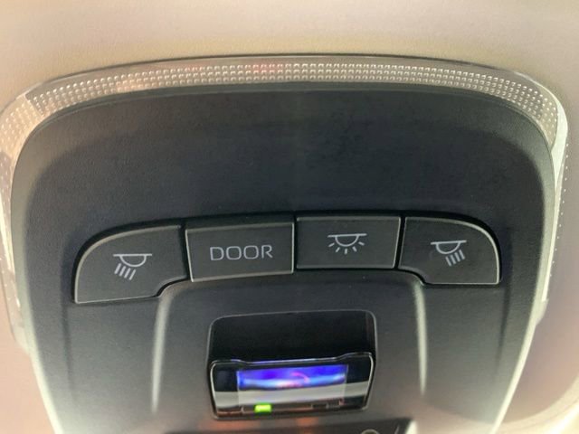 Used 2023 Toyota Corolla LE w/ Carpet Mat Package (TMS) FWD image 20